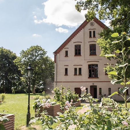 Gutshaus Zarchlin Apartment Barkhagen Exterior foto